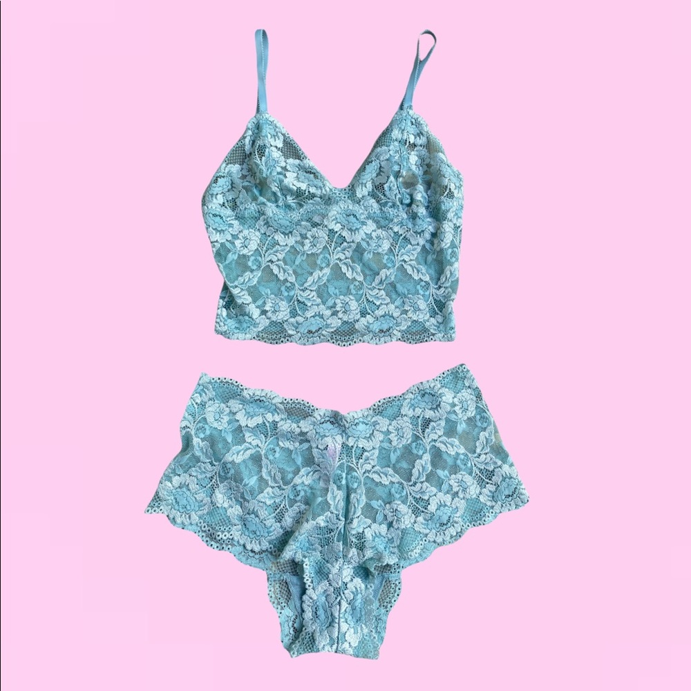 ✨Victoria Secrect Lace Bustier 
& Thong Panty Set .